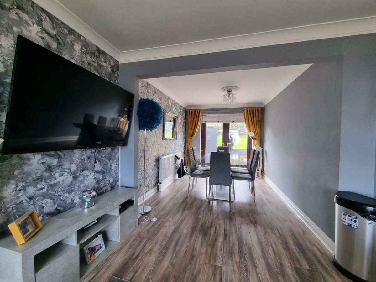 Private Room City Skyline And Mountain Views Close Too Belfast Centre And Airports Free Parking エクステリア 写真